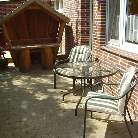 In 20-153 Apartman